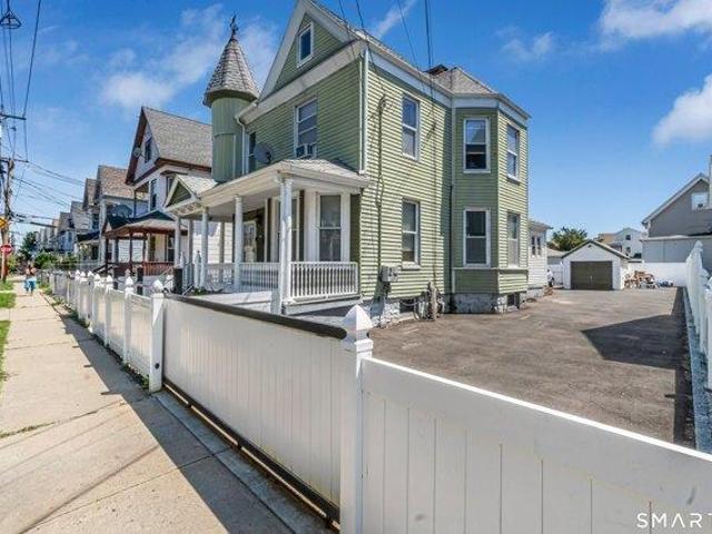 house with 4 bedroom, Bridgeport CT ES105475888