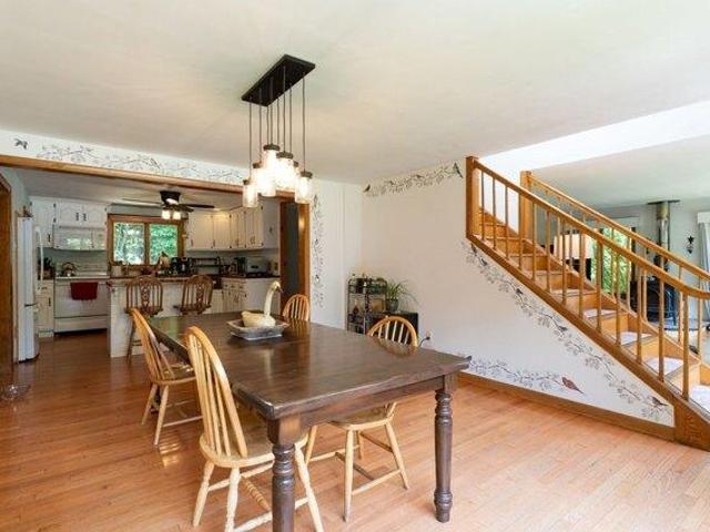 house with 4 bedroom, Brimfield MA ES105427174