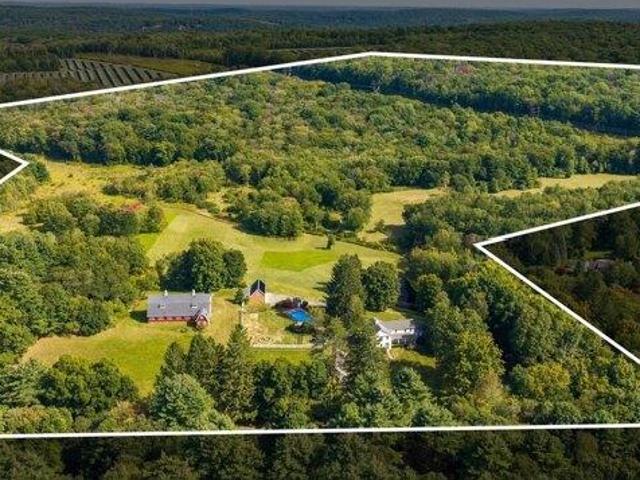 house with 4 bedroom, Brimfield MA ES105574563