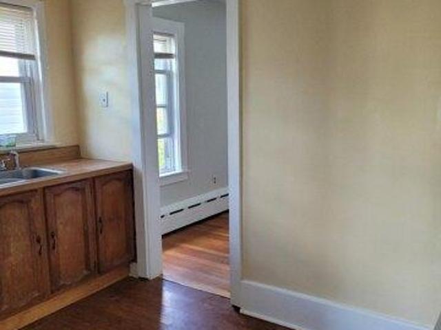 house with 4 bedroom, Bristol CT ES105415810