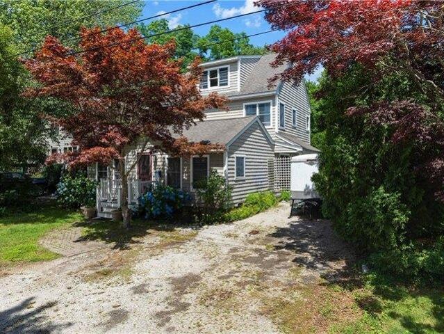 house with 4 bedroom, Bristol RI ES105492871