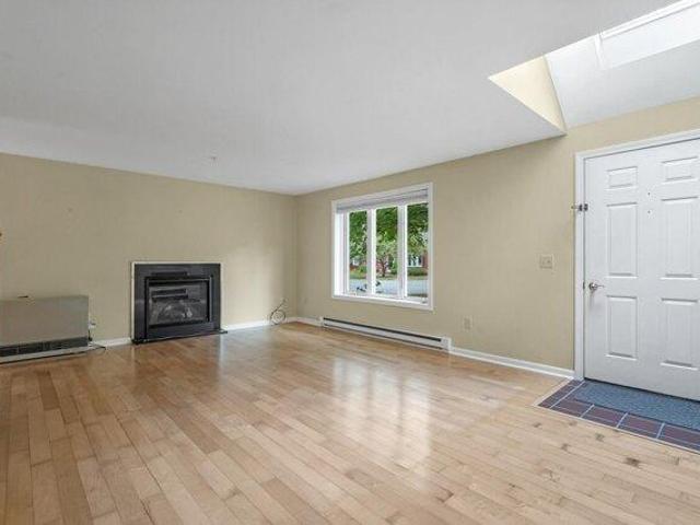 house with 4 bedroom, Brunswick ME ES105695203