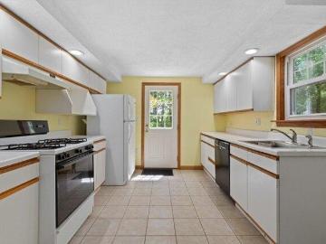 house with 4 bedroom, Burlington MA DS103434999