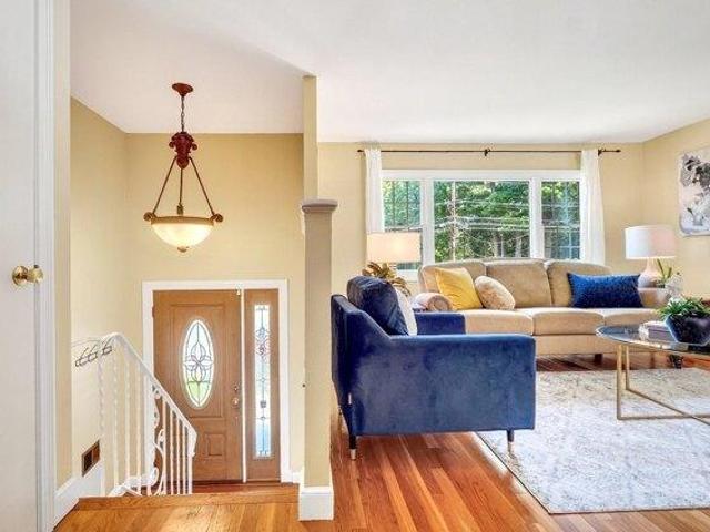 house with 4 bedroom, Burlington MA ES105418119