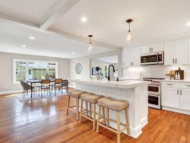 house with 4 bedroom, Burlington MA ES105549908