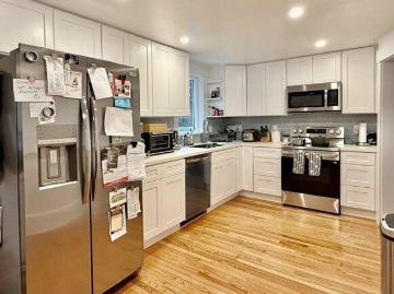 house with 4 bedroom, Burlington MA ES103432359