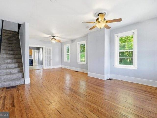 house with 4 bedroom, Burlington NJ ES105293549