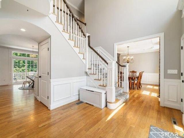 house with 4 bedroom, Canton CT ES104539833
