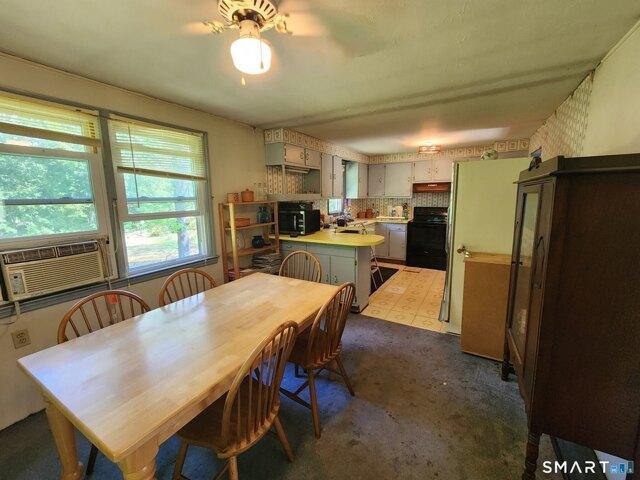 house with 4 bedroom, Canton CT ES105579196