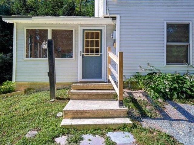 house with 4 bedroom, Castleton VT ES105696396