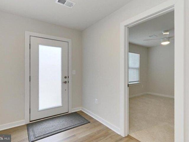 house with 4 bedroom, Chantilly VA ES103602846