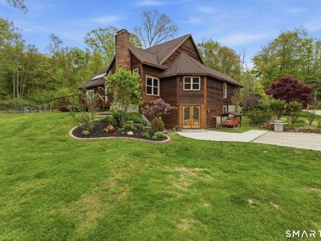 house with 4 bedroom, Chaplin CT ES104540860