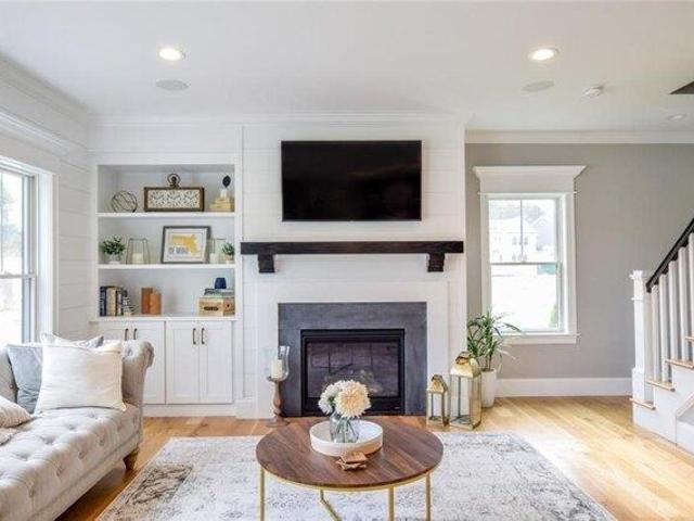 house with 4 bedroom, Charlestown RI ES105681163