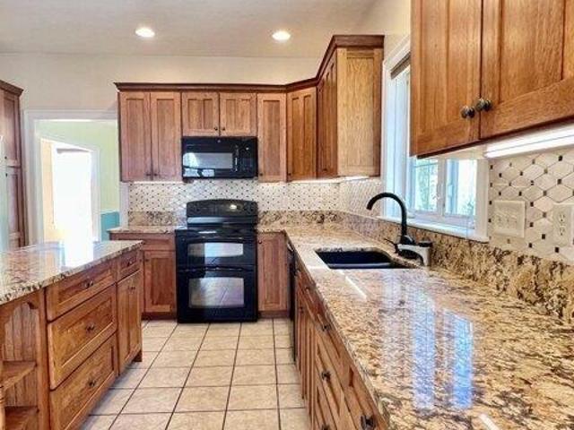 house with 4 bedroom, Charlton MA ES105315130