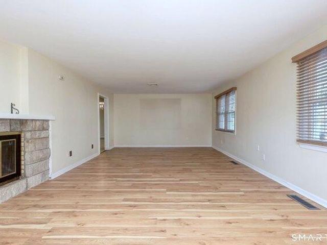 house with 4 bedroom, Cheshire CT ES104605261