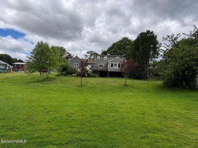 house with 4 bedroom, Cheshire MA ES105416475