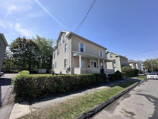 house with 4 bedroom, Chicopee MA ES104481375