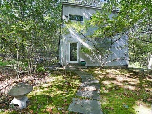 house with 4 bedroom, Chilmark MA ES105660656