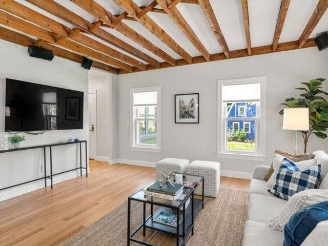 house with 4 bedroom, Concord MA ES104299686