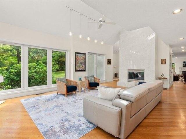 house with 4 bedroom, Concord MA ES105368347