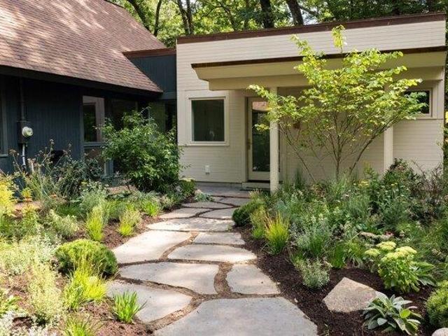 house with 4 bedroom, Concord MA ES105401310
