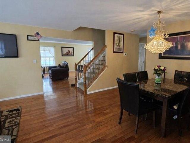 house with 4 bedroom, Columbus NJ ES105276267