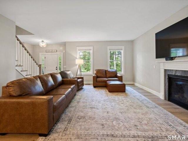 house with 4 bedroom, Colchester CT ES105553240