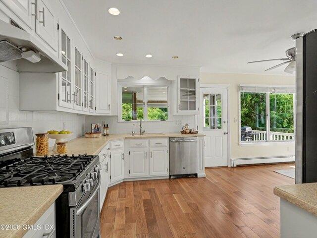 house with 4 bedroom, Cos Cob CT ES105443066