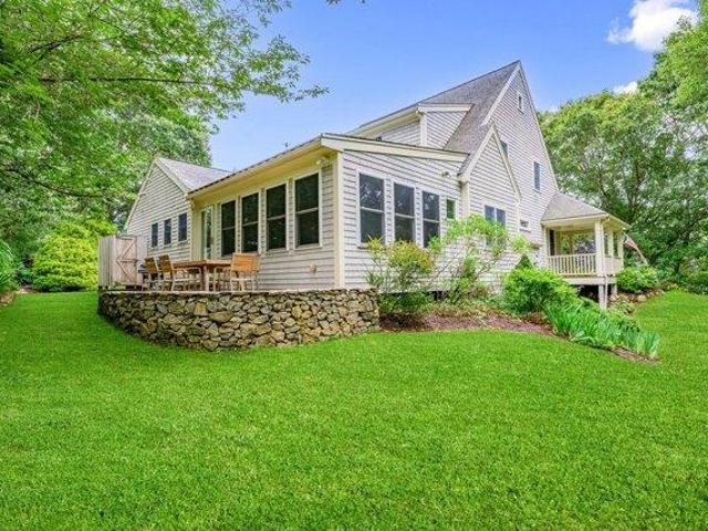 house with 4 bedroom, Cotuit MA ES105474071