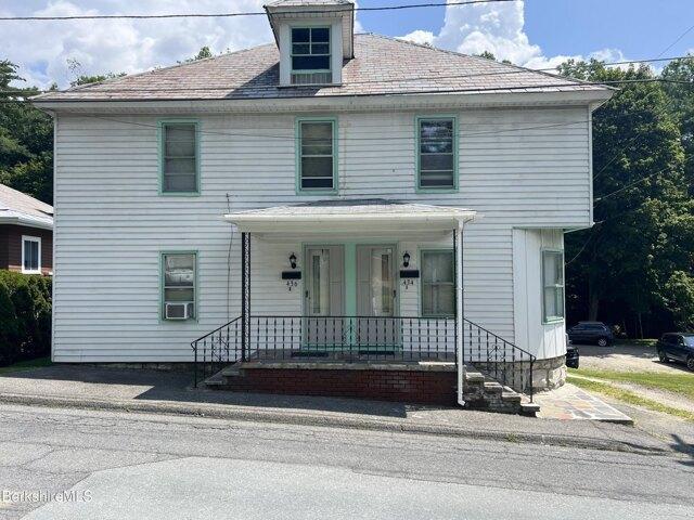 house with 4 bedroom, Clarksburg MA ES105440806