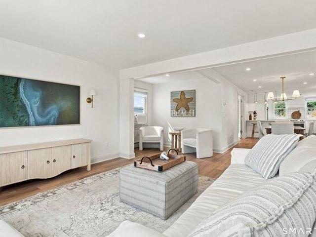 house with 4 bedroom, Clinton CT ES105590514