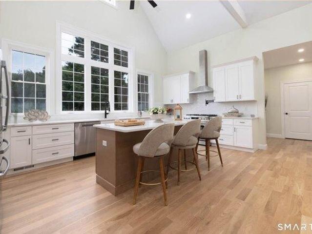 house with 4 bedroom, Cromwell CT ES105474388