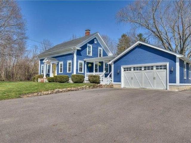 house with 4 bedroom, Cranston RI ES105610662
