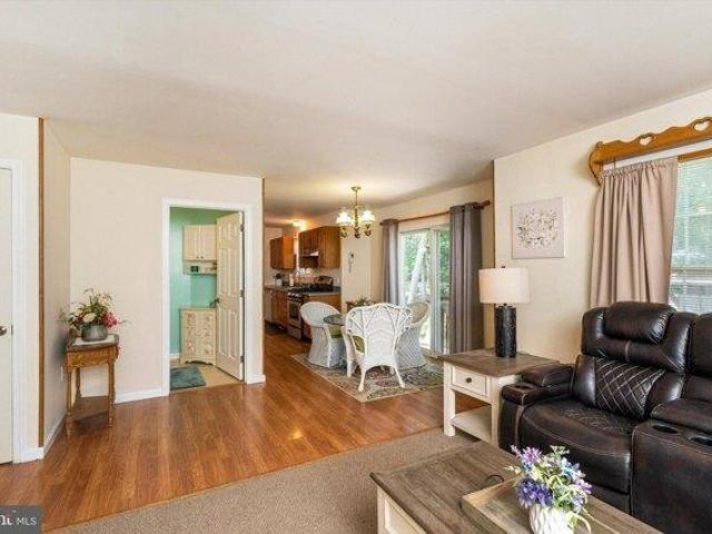 house with 4 bedroom, Cream Ridge NJ ES105292967