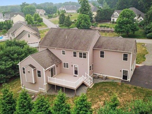 house with 4 bedroom, Cumberland RI ES105438088