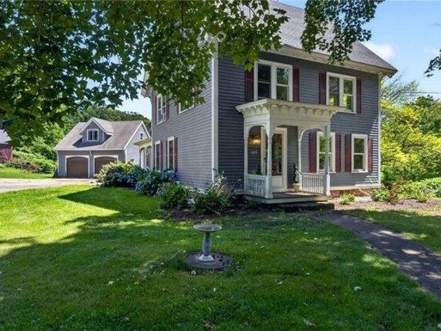 house with 4 bedroom, Cumberland RI ES105493547