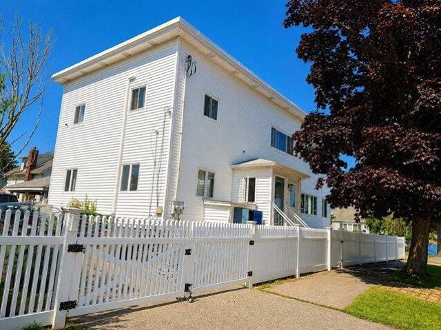 house with 4 bedroom, Danvers MA ES105443377