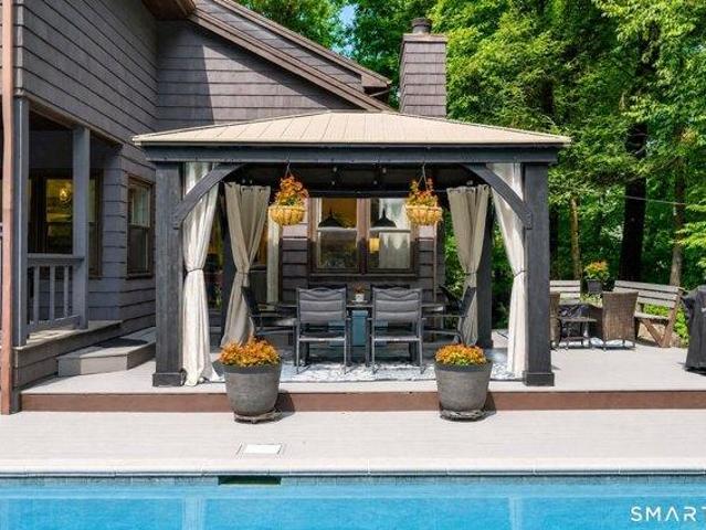 house with 4 bedroom, Danbury CT ES105475015