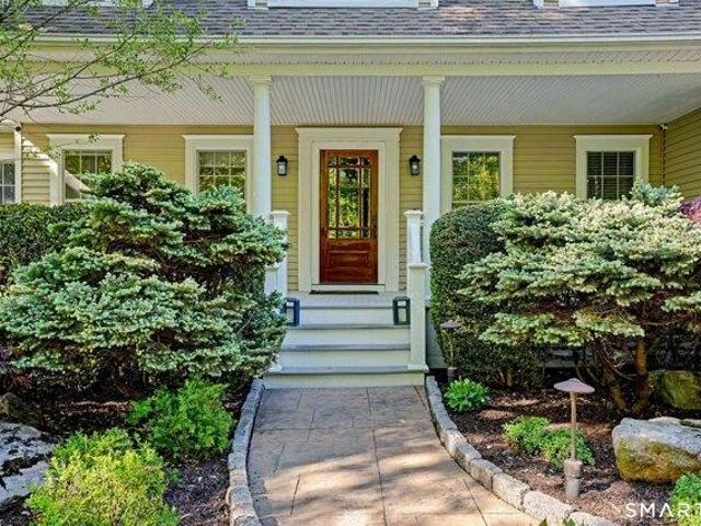 house with 4 bedroom, Danbury CT ES105514544