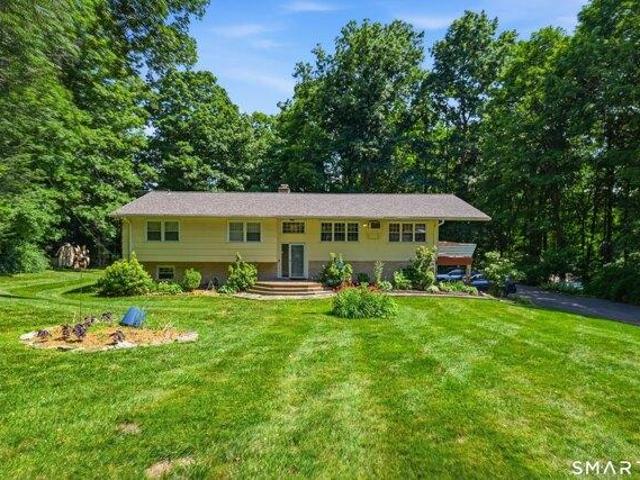 house with 4 bedroom, Danbury CT ES105610824