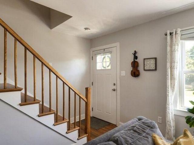 house with 4 bedroom, Dartmouth MA ES105496466