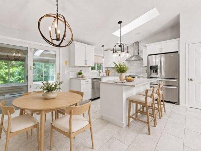 house with 4 bedroom, Dartmouth MA ES105532923