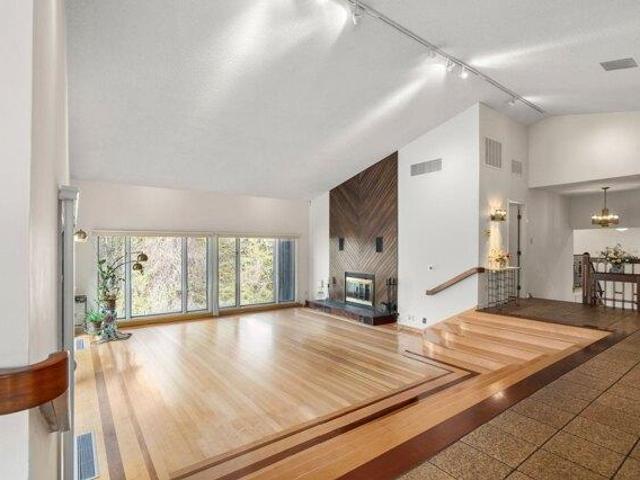 house with 4 bedroom, Dartmouth MA ES105658866