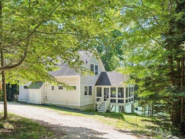 house with 4 bedroom, Deer Isle ME ES105791580