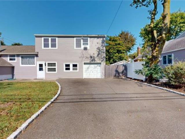 house with 4 bedroom, Deer Park NY DS72692247