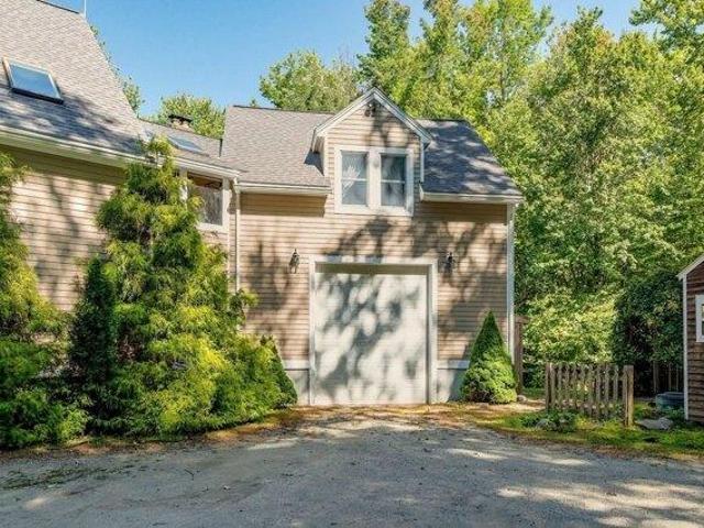 house with 4 bedroom, Deerfield NH ES105553226