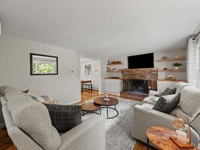house with 4 bedroom, Derry NH ES104264001