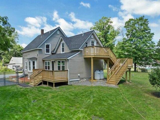 house with 4 bedroom, Derry NH ES104409887