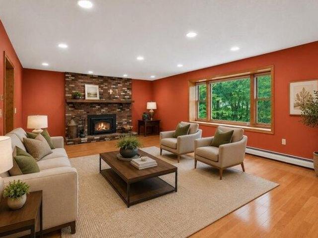 house with 4 bedroom, Derry NH ES104511730