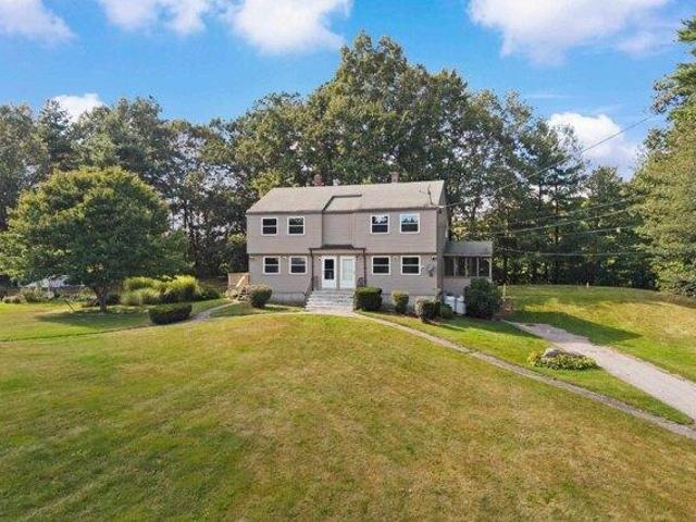 house with 4 bedroom, Derry NH ES105658524